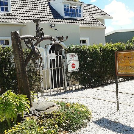 Jembjo'S Knysna Lodge & Backpackers エクステリア 写真
