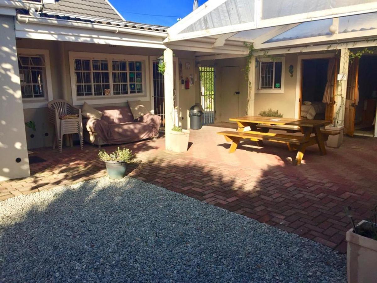 Jembjo'S Knysna Lodge & Backpackers エクステリア 写真