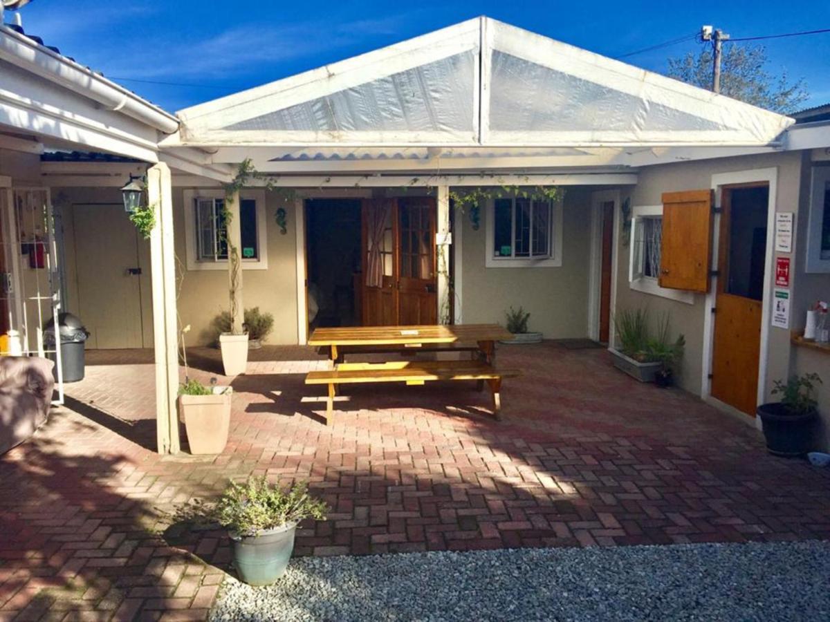 Jembjo'S Knysna Lodge & Backpackers エクステリア 写真