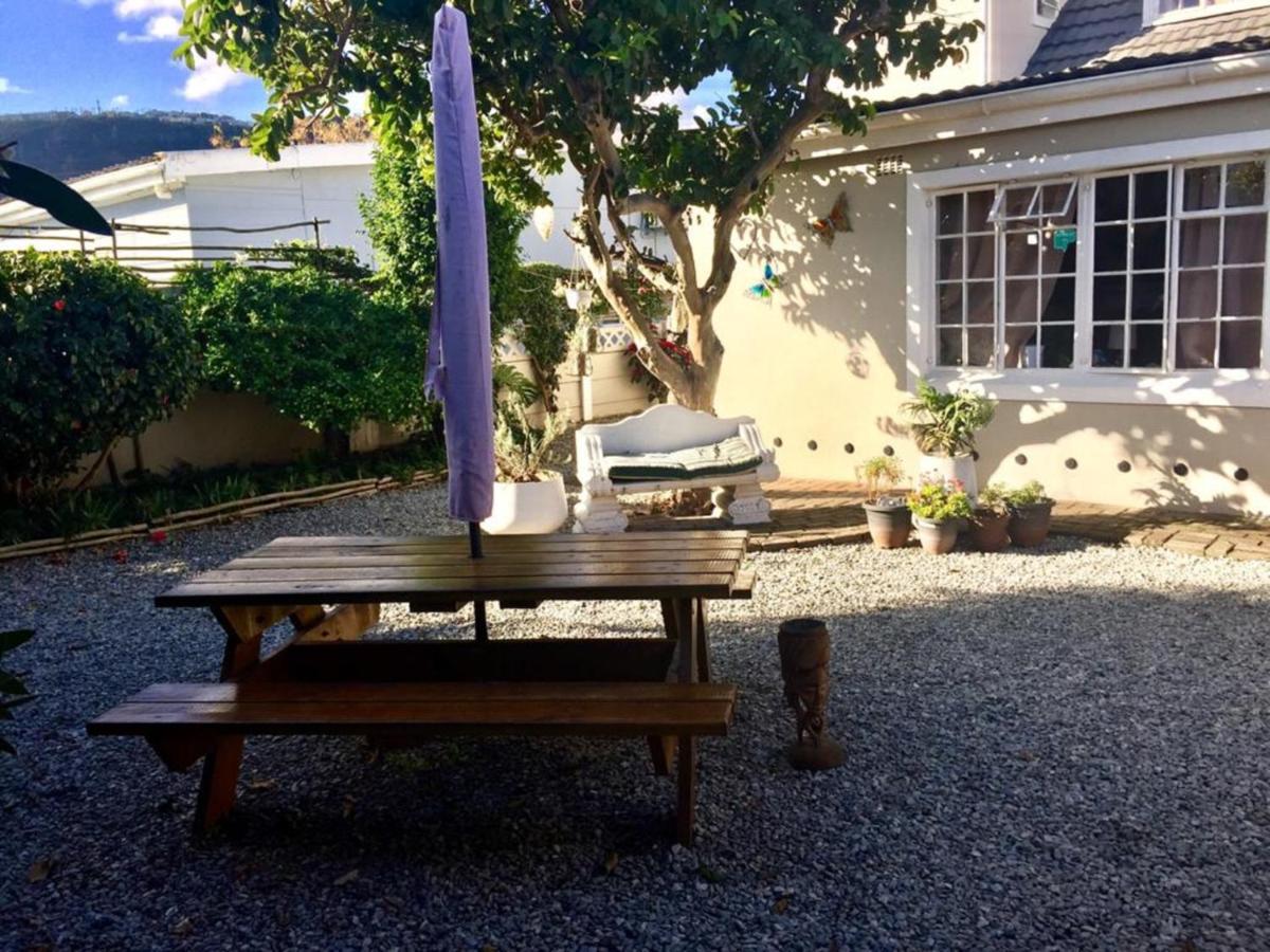 Jembjo'S Knysna Lodge & Backpackers エクステリア 写真