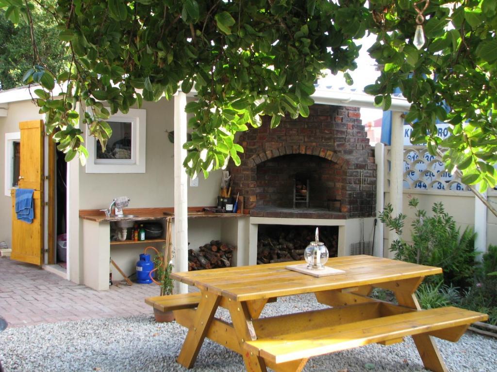 Jembjo'S Knysna Lodge & Backpackers エクステリア 写真