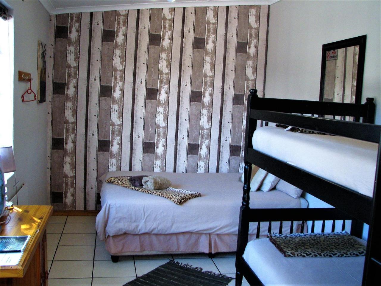 Jembjo'S Knysna Lodge & Backpackers エクステリア 写真