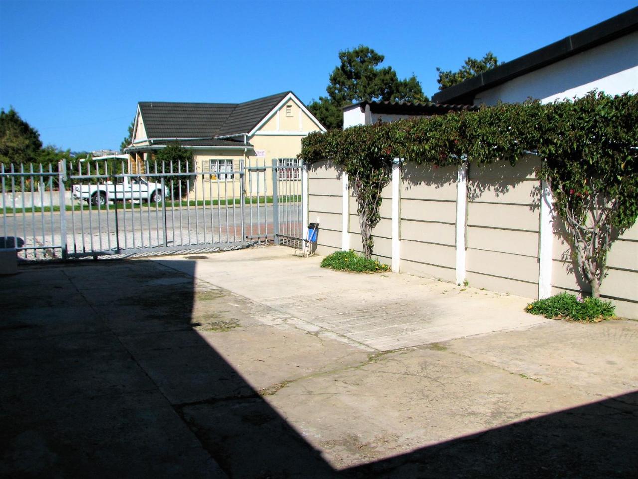 Jembjo'S Knysna Lodge & Backpackers エクステリア 写真