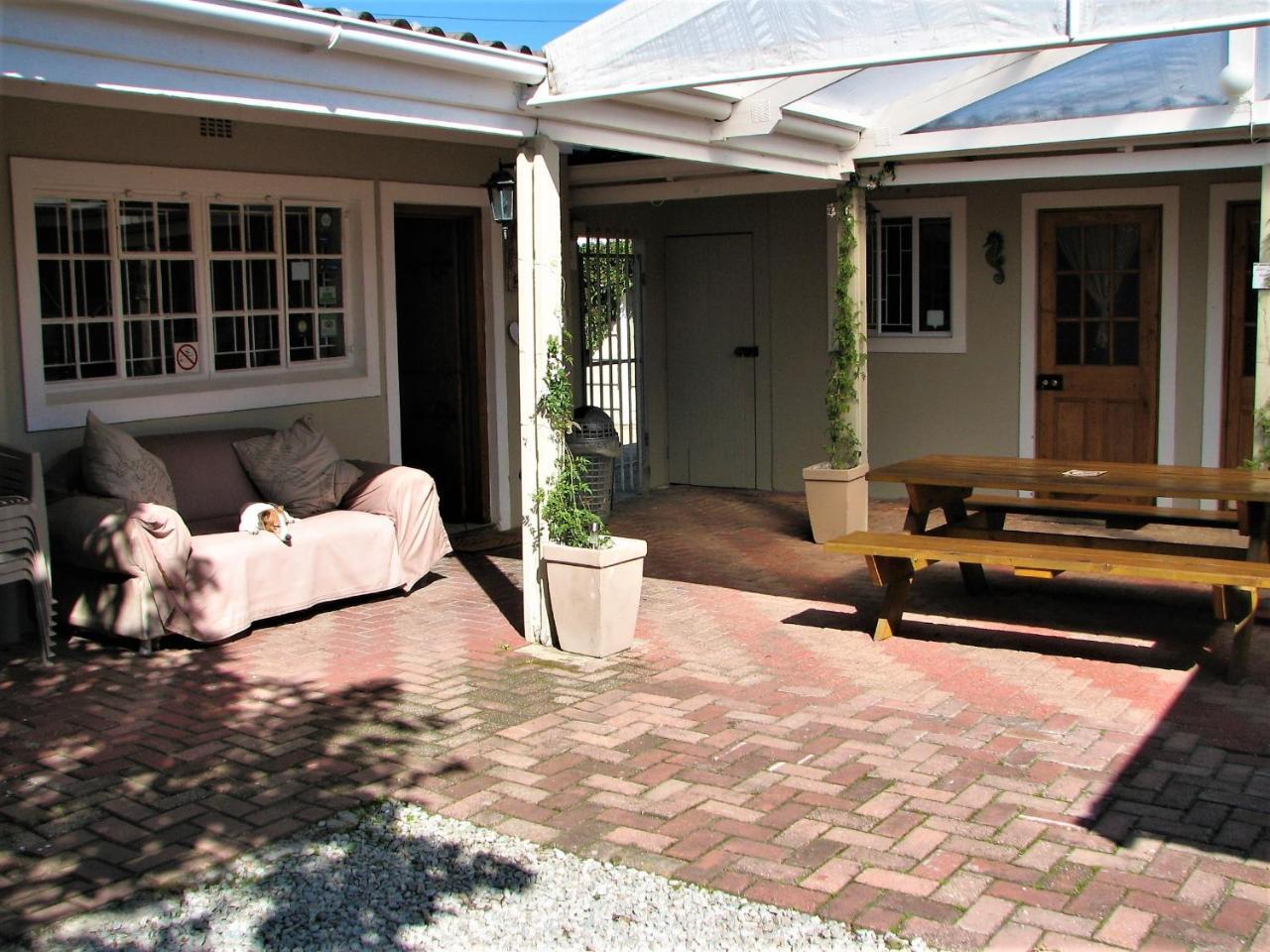 Jembjo'S Knysna Lodge & Backpackers エクステリア 写真
