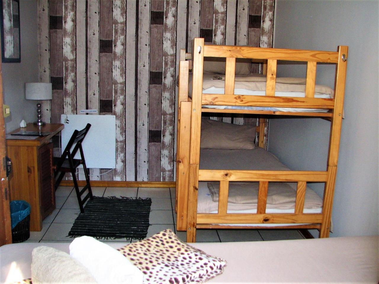 Jembjo'S Knysna Lodge & Backpackers エクステリア 写真