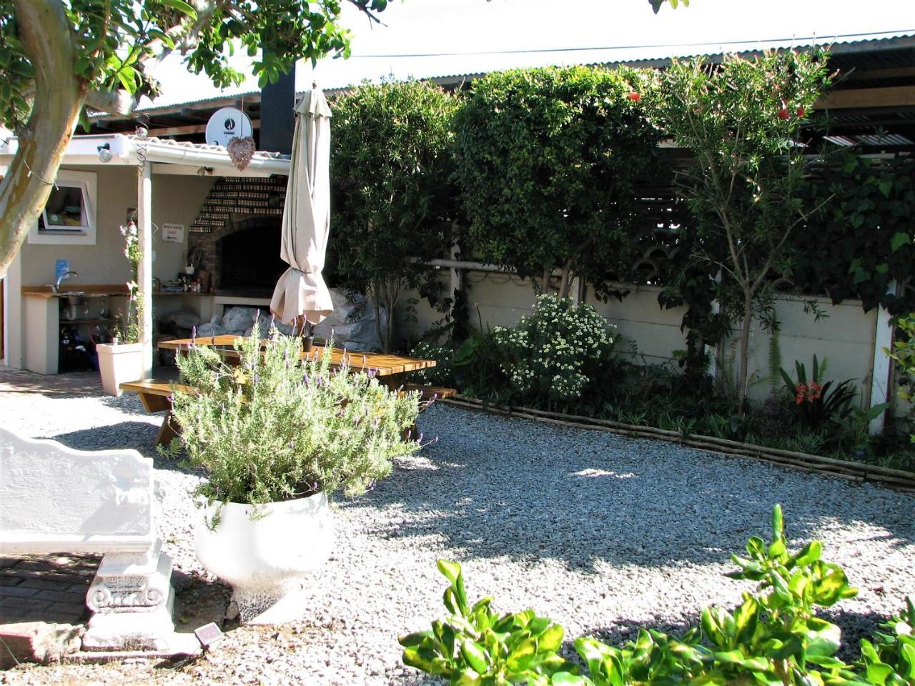 Jembjo'S Knysna Lodge & Backpackers エクステリア 写真