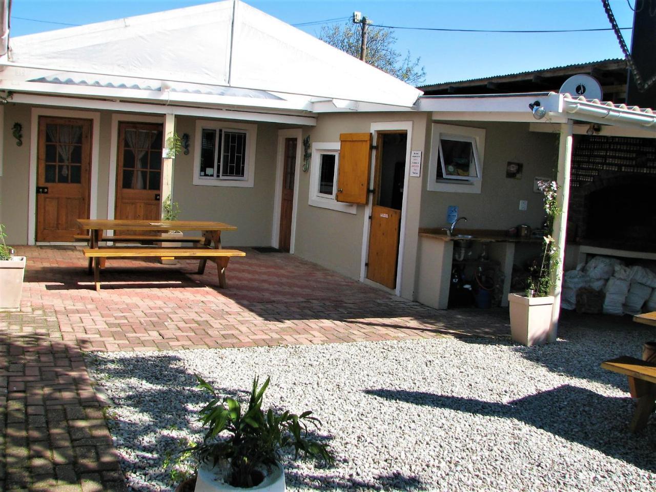 Jembjo'S Knysna Lodge & Backpackers エクステリア 写真