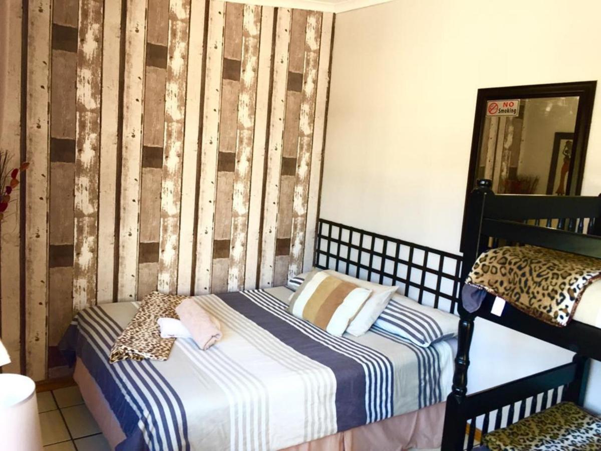Jembjo'S Knysna Lodge & Backpackers エクステリア 写真